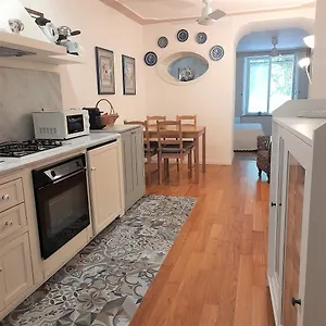 Vittoria Apartment
